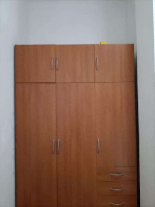 Abades  Habitacion En Un Bajo 2 Camas Individual Casa Compartida מראה חיצוני תמונה