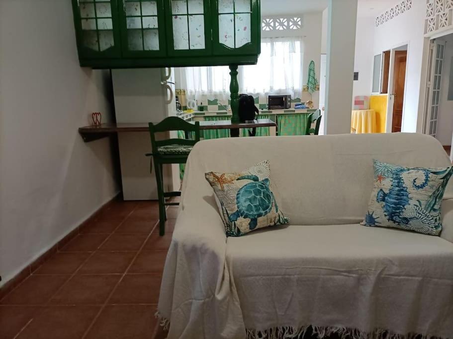 Abades  Habitacion En Un Bajo 2 Camas Individual Casa Compartida מראה חיצוני תמונה