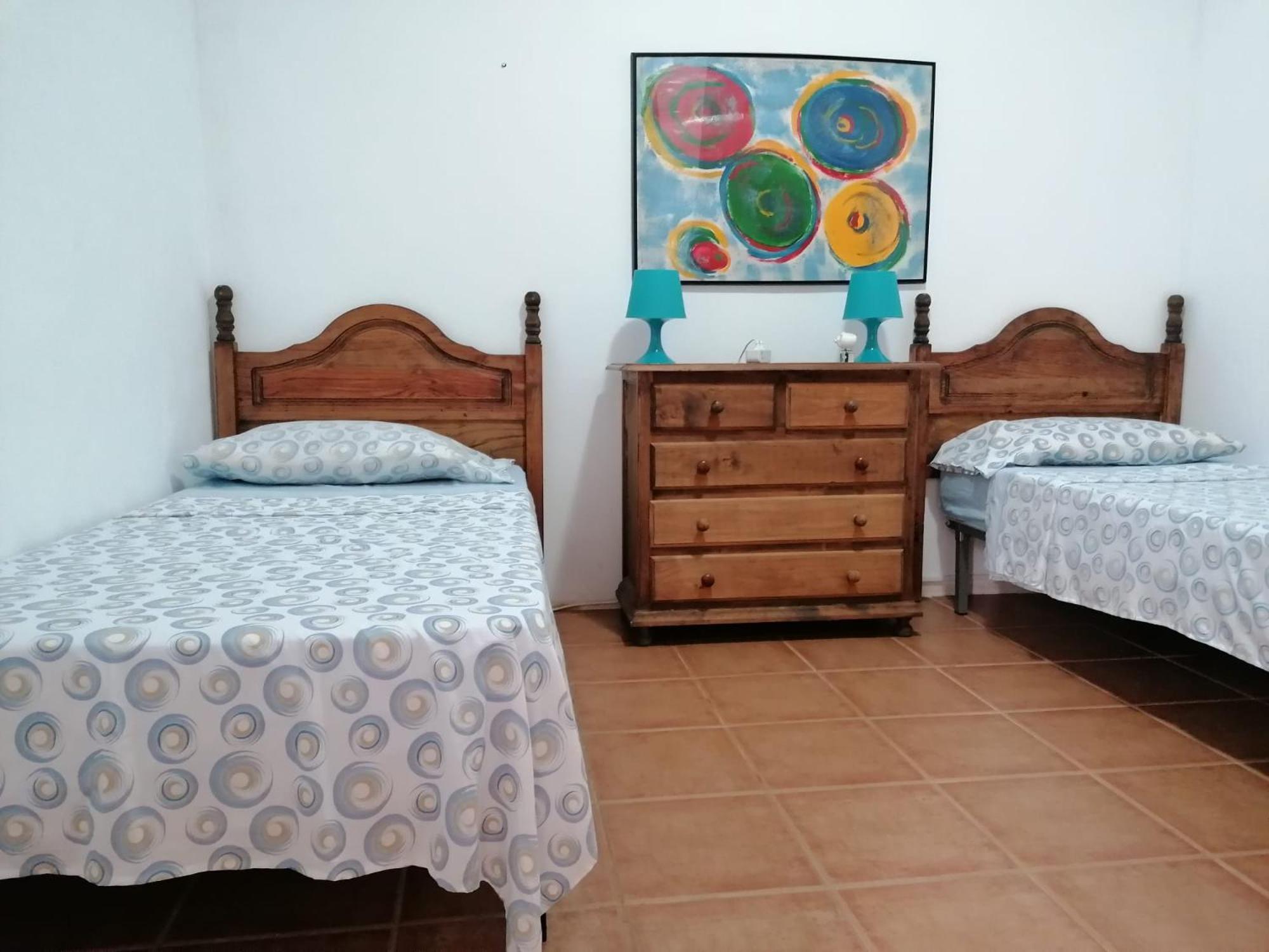 Abades  Habitacion En Un Bajo 2 Camas Individual Casa Compartida מראה חיצוני תמונה