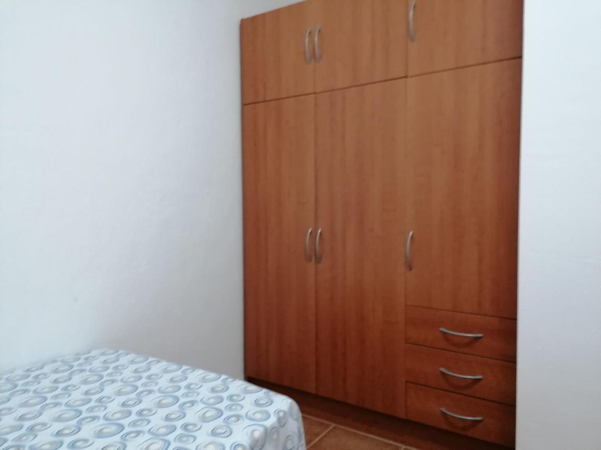 Abades  Habitacion En Un Bajo 2 Camas Individual Casa Compartida מראה חיצוני תמונה
